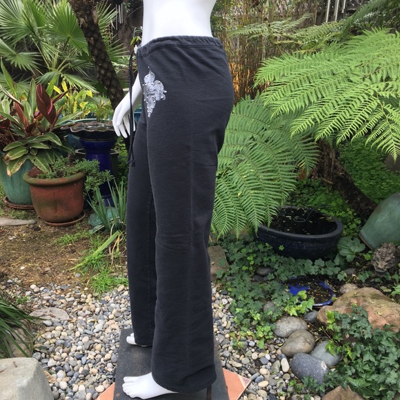 JACK AND JINGER Black Sweats w/Fleur-De-Lis Design - Picture 7 of 7